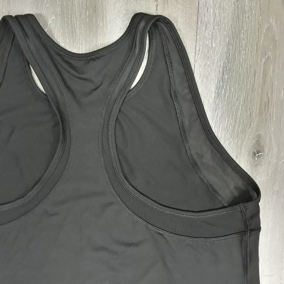 Old Navy Active Go Dry Black Racerback Tank with Mesh Inserts XL P - Picture 8 of 9